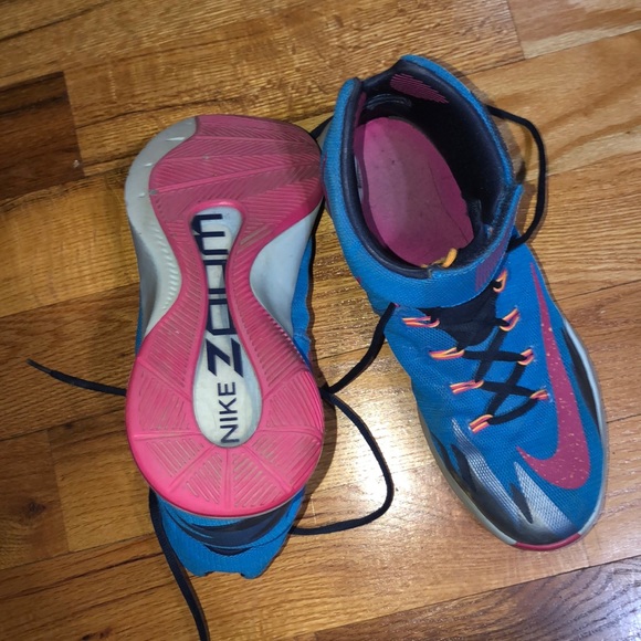 Nike hyper REVS size 10.5 - Picture 3 of 4